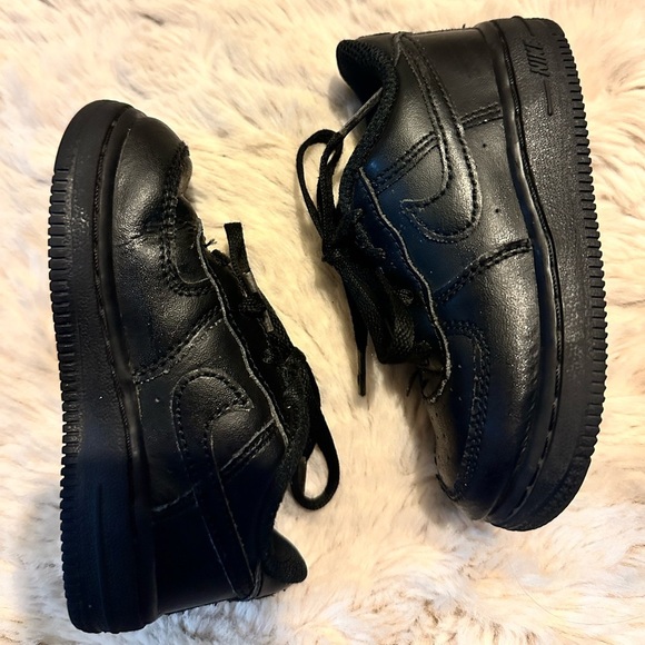 Nike Air Force 1 - Picture 4 of 7